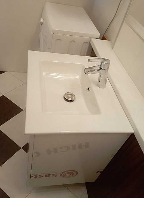 Zestaw mebli łazienkowych nowy atrakcyjna cena