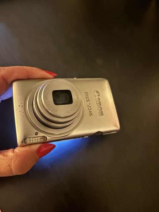 Canon IXUS 220HS