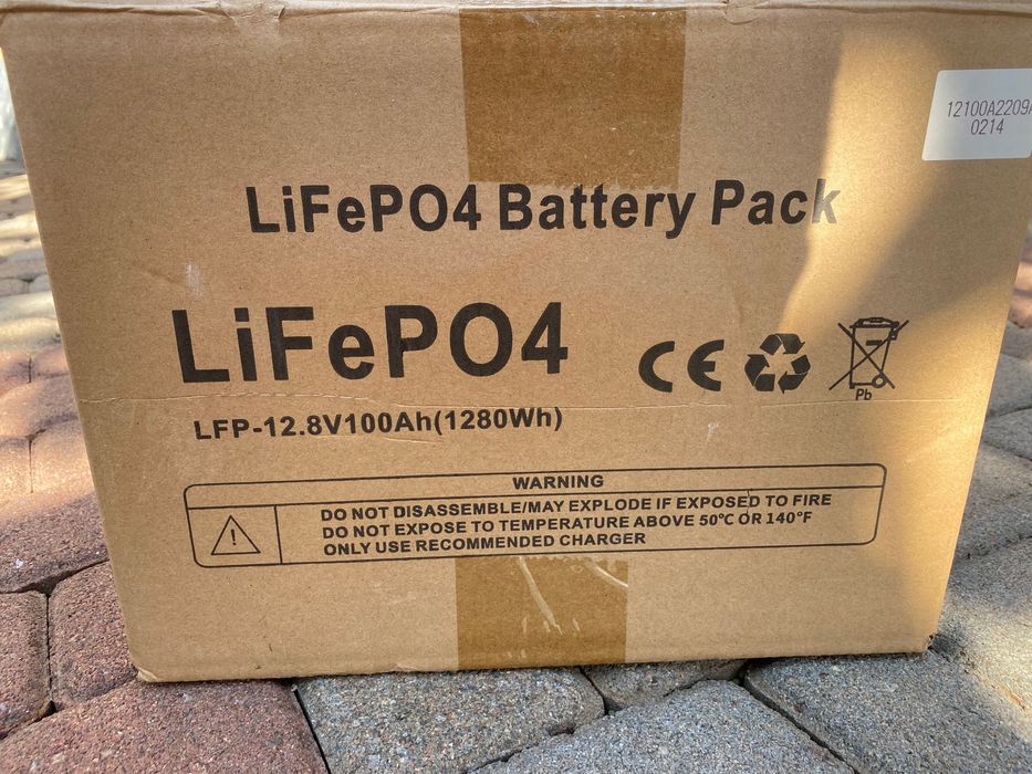 Акумулятор літій-залізо-фосватний Ultimatron UBL-12-100s LiFeP04 12.8V