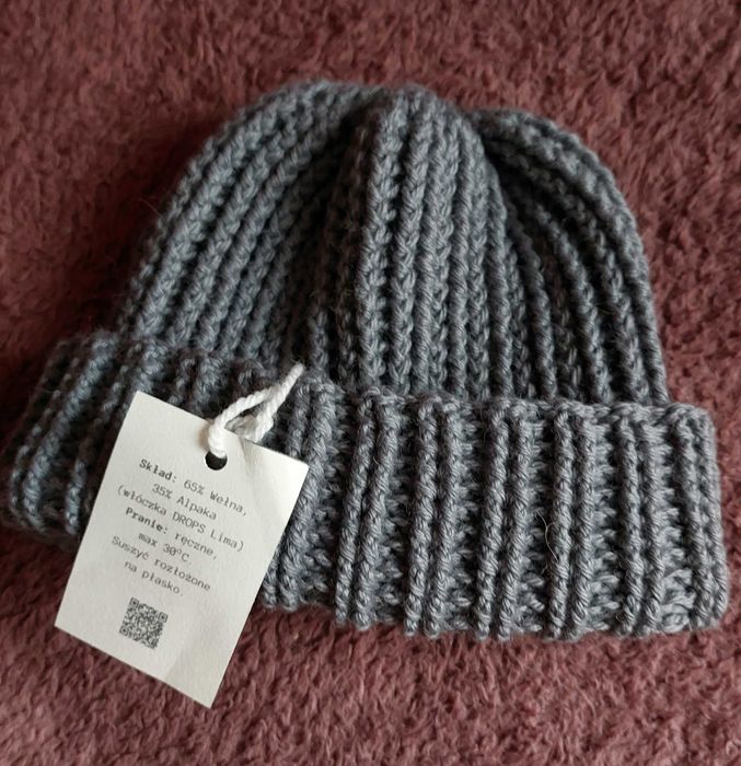 Wełniana czapka - rękodzieło