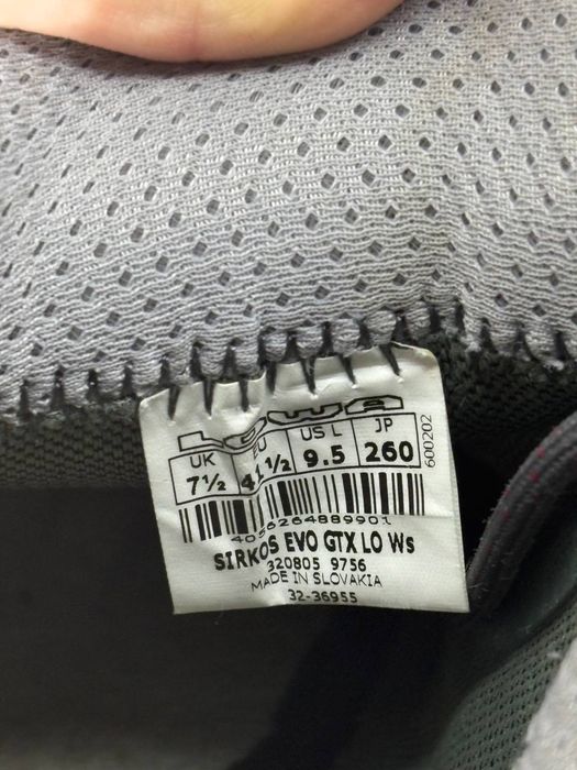 Lowa Gore-tex Size 41 1/2