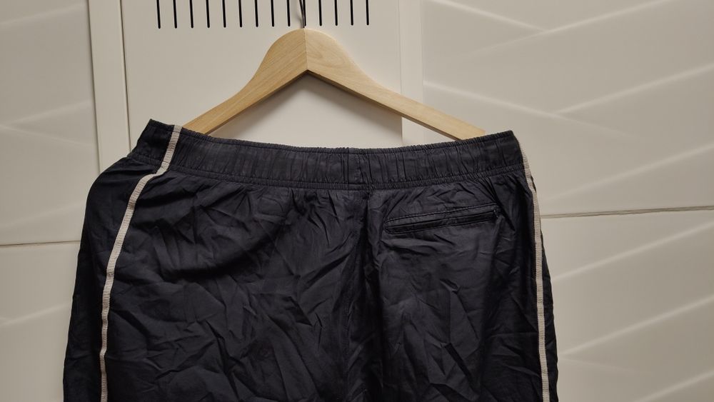 Spodenki Nike r. M granatowe bermudy