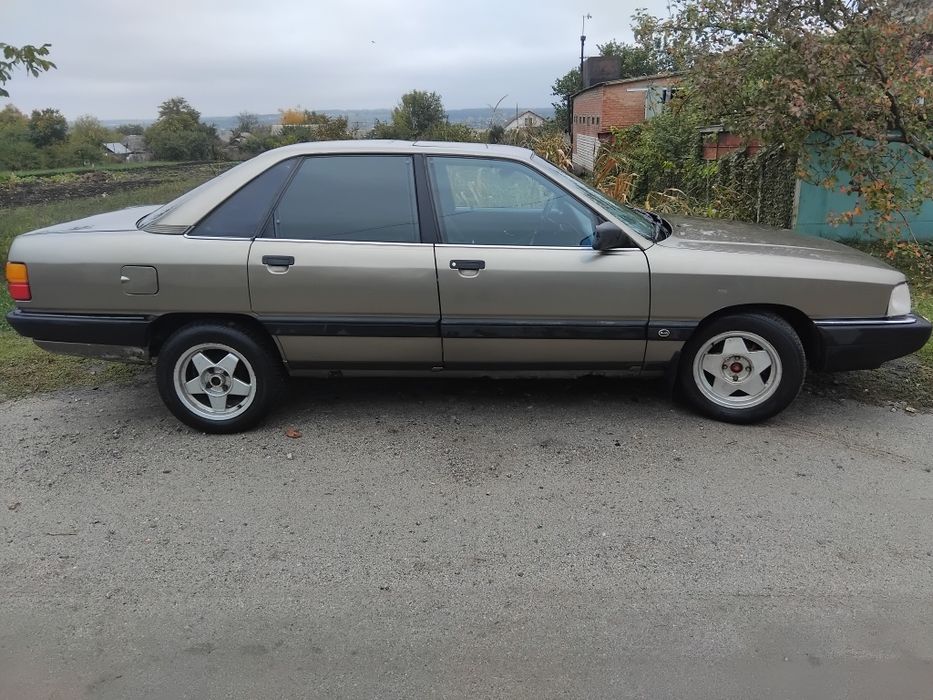 продам ауди 100 с3