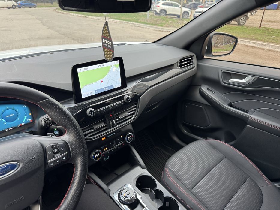 Ford Kuga 3  ST-line куплен в 2022 году