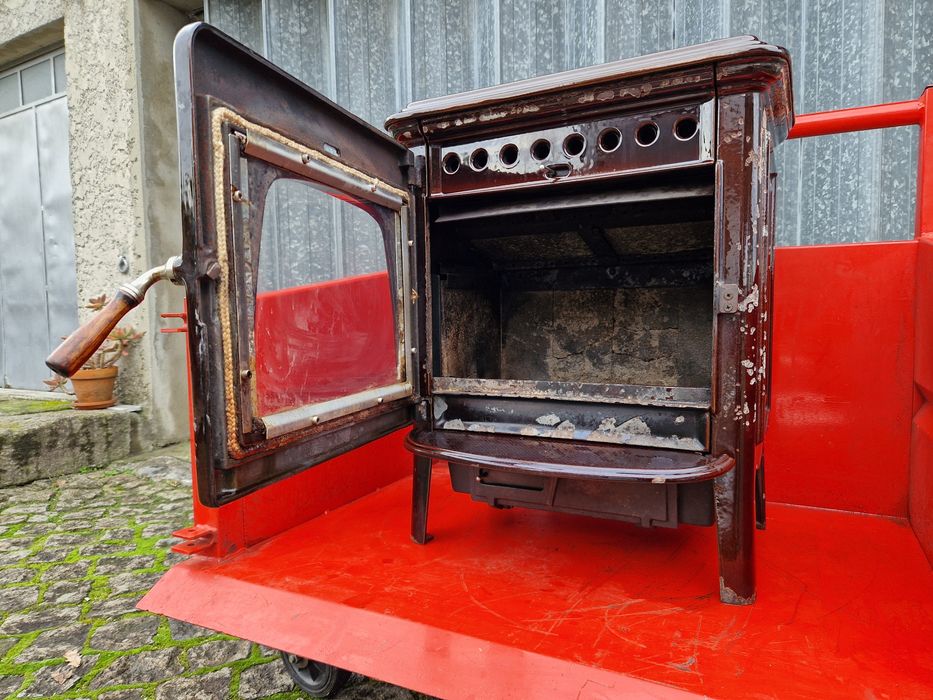 Salamandra Hergom a lenha.