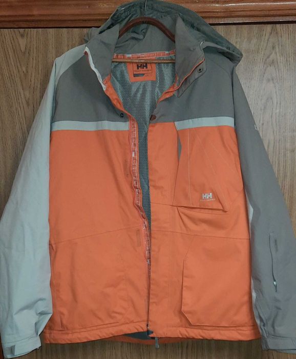 Куртки чоловічі Helly Hansen Helly Tech