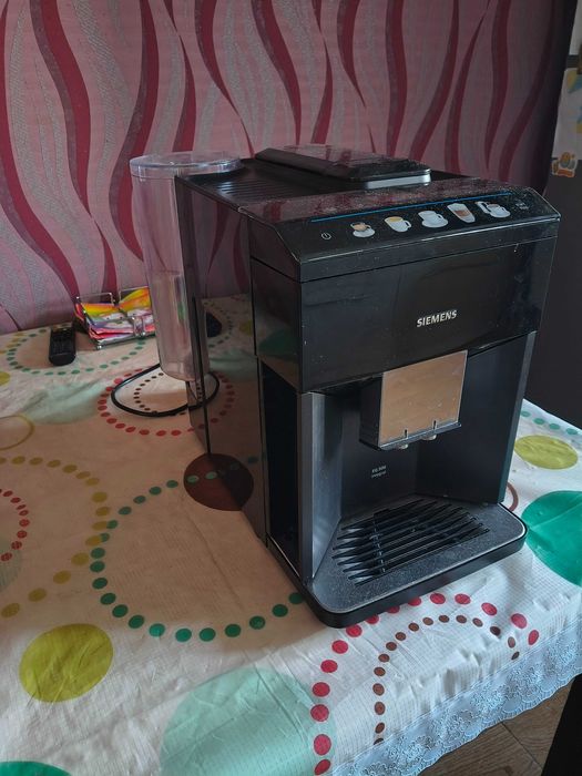 Кавомашина Siemens EQ.500 (під відновлення або на запчастини)