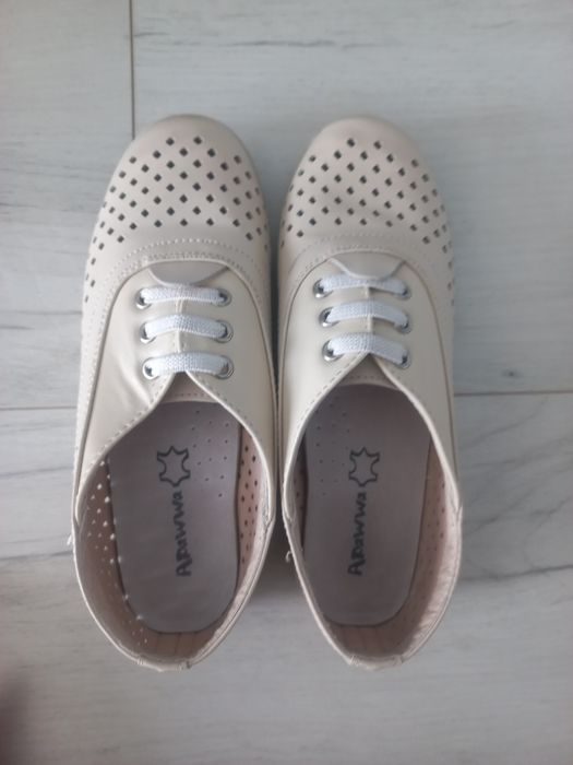 Buty dziewczęce roz 32 beżowe sandałki ażur