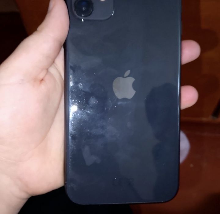 Продам Iphone 11 64 gb 77 акб