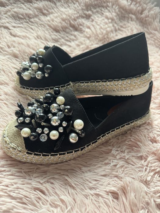 Czarne espadryle z ozdobnym przodem, rozmiar 40