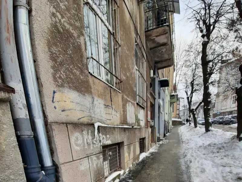 Приміщення підвалу 27,8 кв.м за адресою: м.Львів, вул.Чернігівська, 14