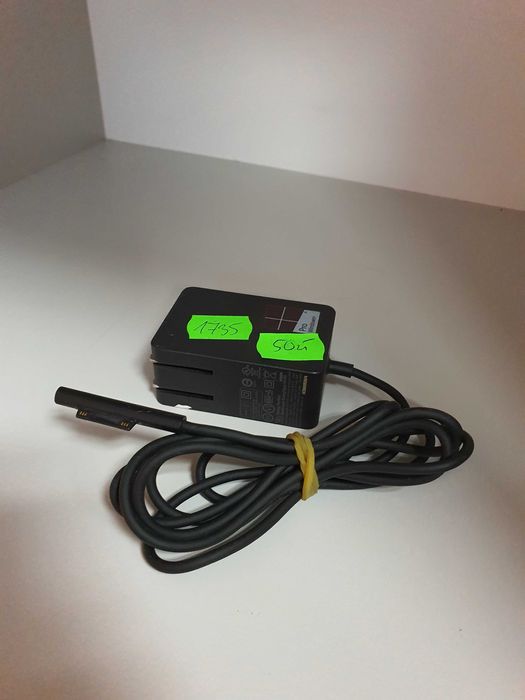 Zasilacz Microsoft 1735