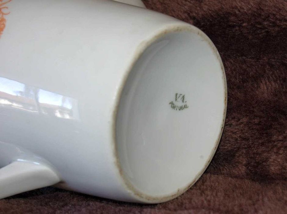 Bule em porcelana Vista Alegre sem tampa