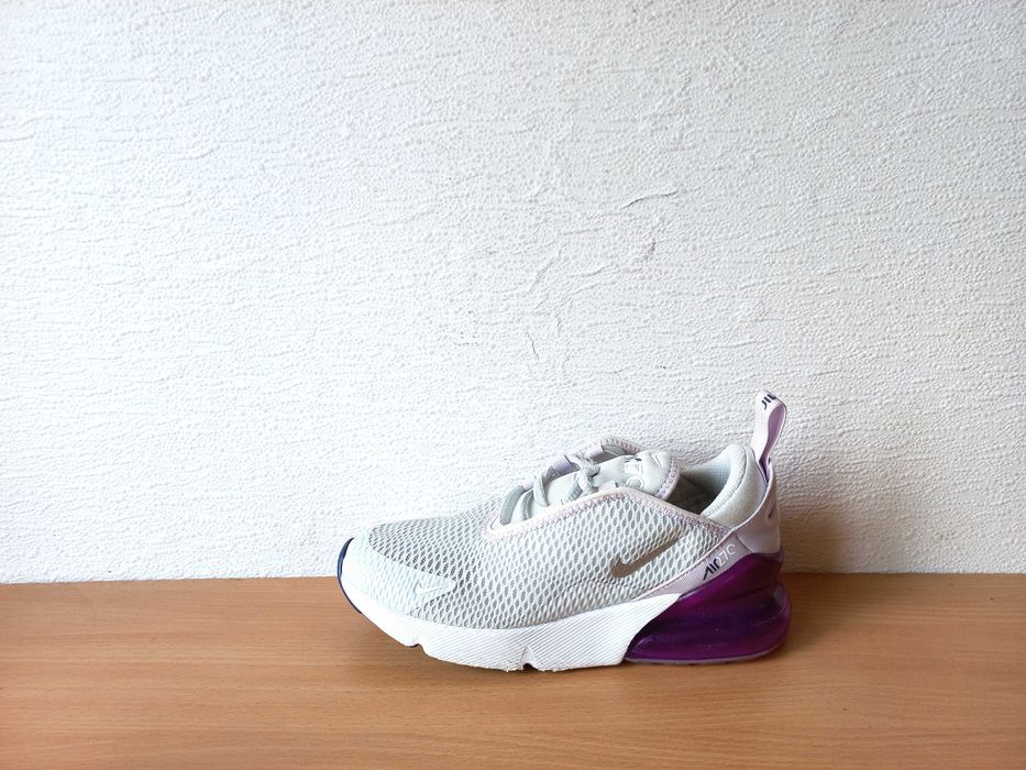 Класні кросівки Nike Air 270 35 р. устілка 22,7 см