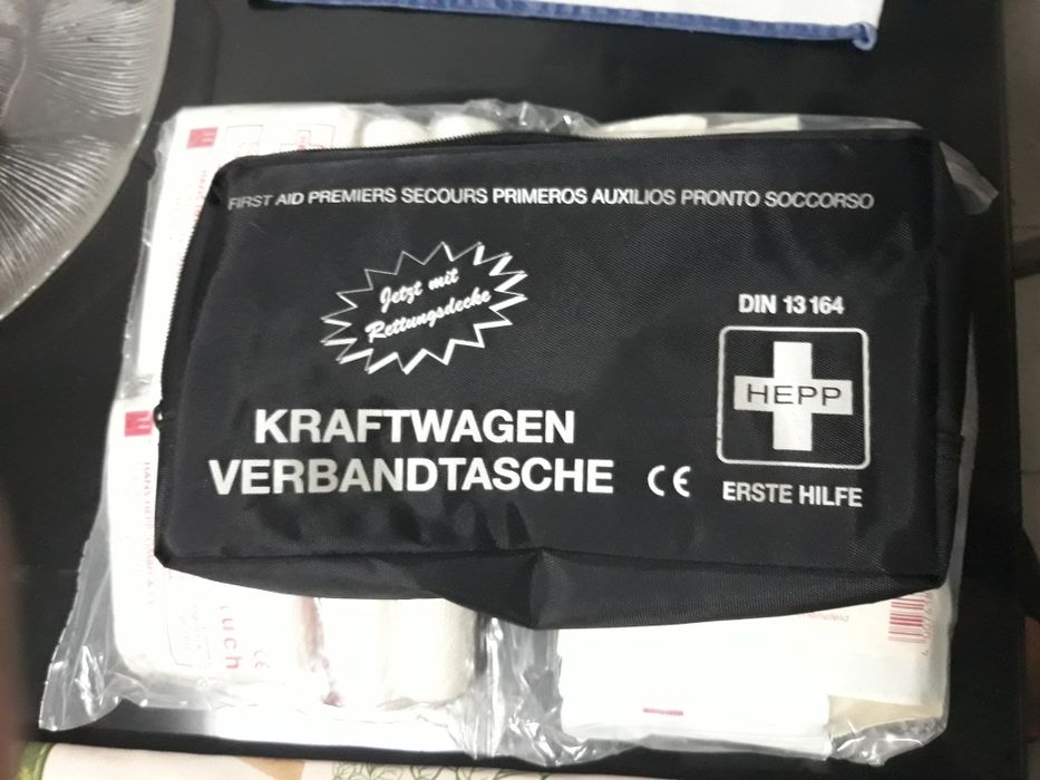 Kit primeiros socorros/Mercedes/Smart NOVO