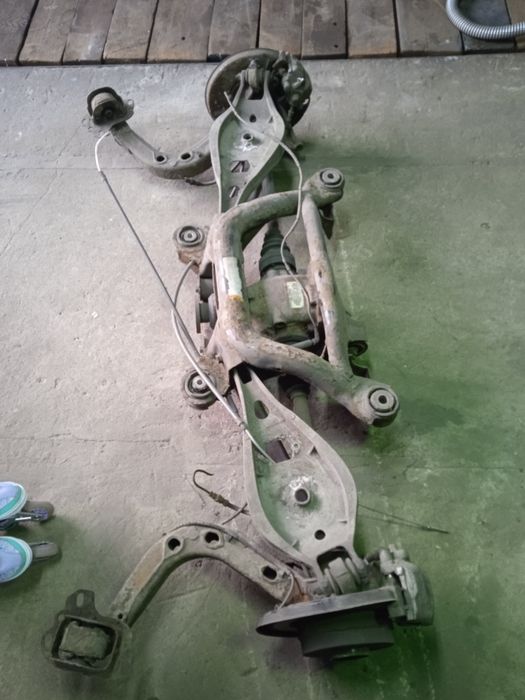 BMW E46,318,328 zawieszenie tłumik, kierunkowskazy,listwy progowe
