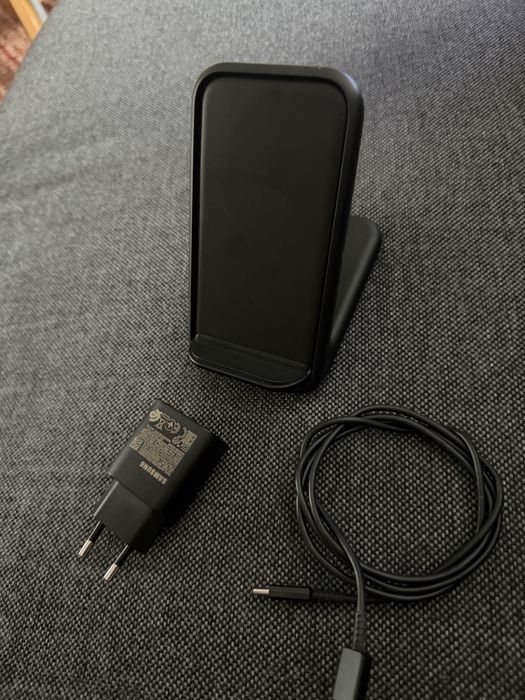 Samsung EP N5200 ladowarka bezprzewodowa 15W z wentylatorem