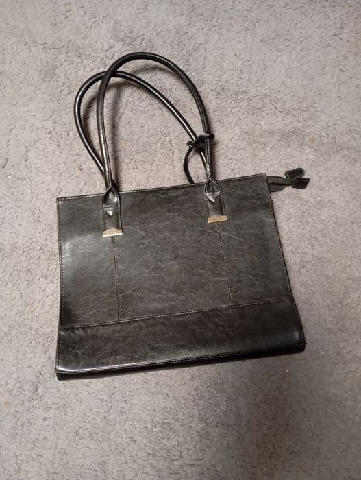 Сумка жіноча на замку