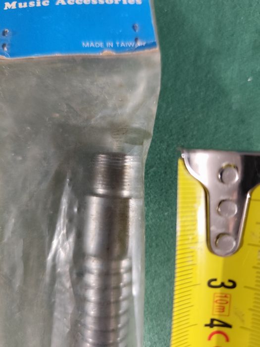 Gęsia szyjka do statywu mikrofonowego. Drobnozwojny gwint.