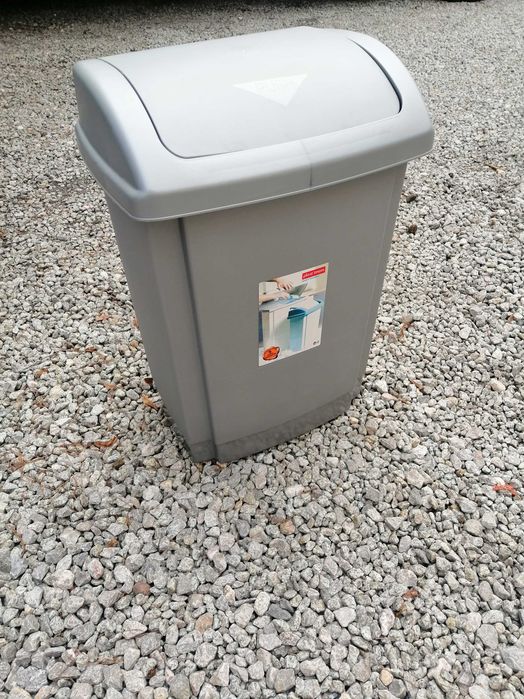Kosz pojemnik na śmieci nowy Plast Team Swing nie używany 40 litrów