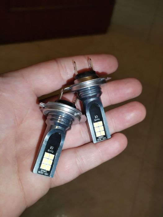 Lampadas LED  H7 luz branca novos a com adaptador CANBUS