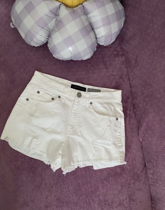 Białe spodenki jeansowe Aeropostale High Waisted Shorty, r. M