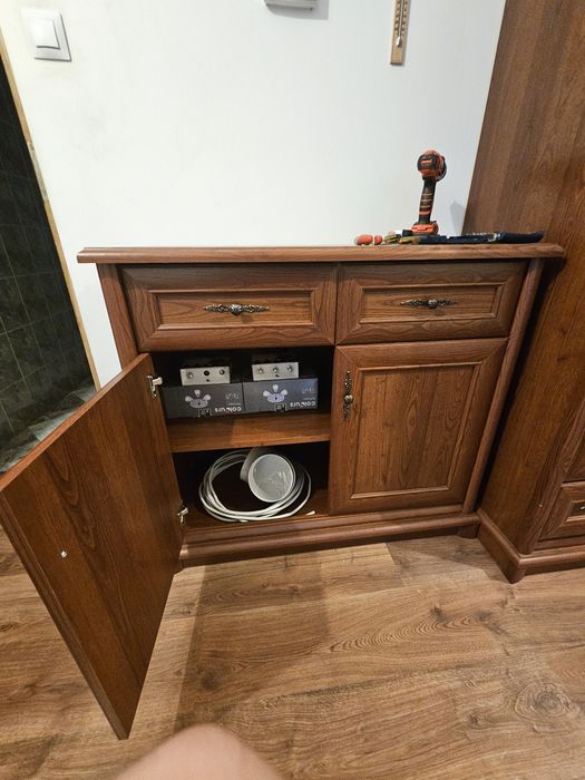 Zestaw mebli szafa komoda słupek