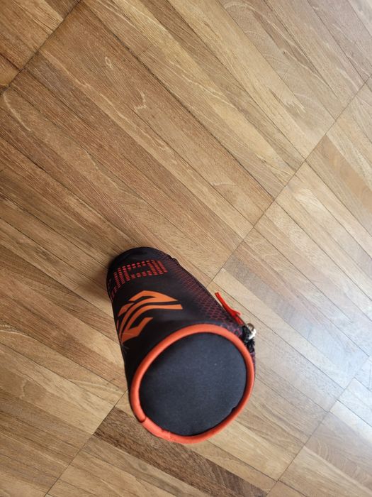 Piórnik do szkoły czerwono czarny  Lewandowski Robert tuba