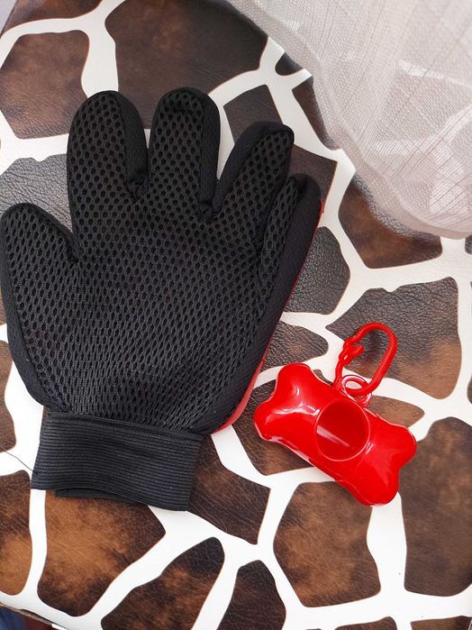 Conjunto Luva/Escova da Pet Glove e Dispensador para sacos higiénicos