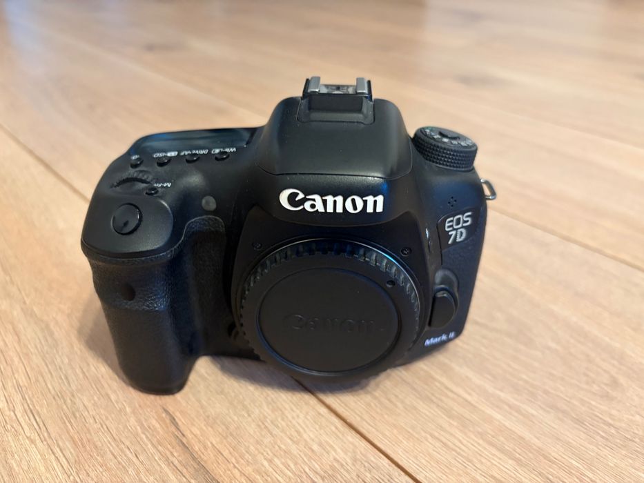 Canon 7d Mark II z pudełkiem przebieg 91630