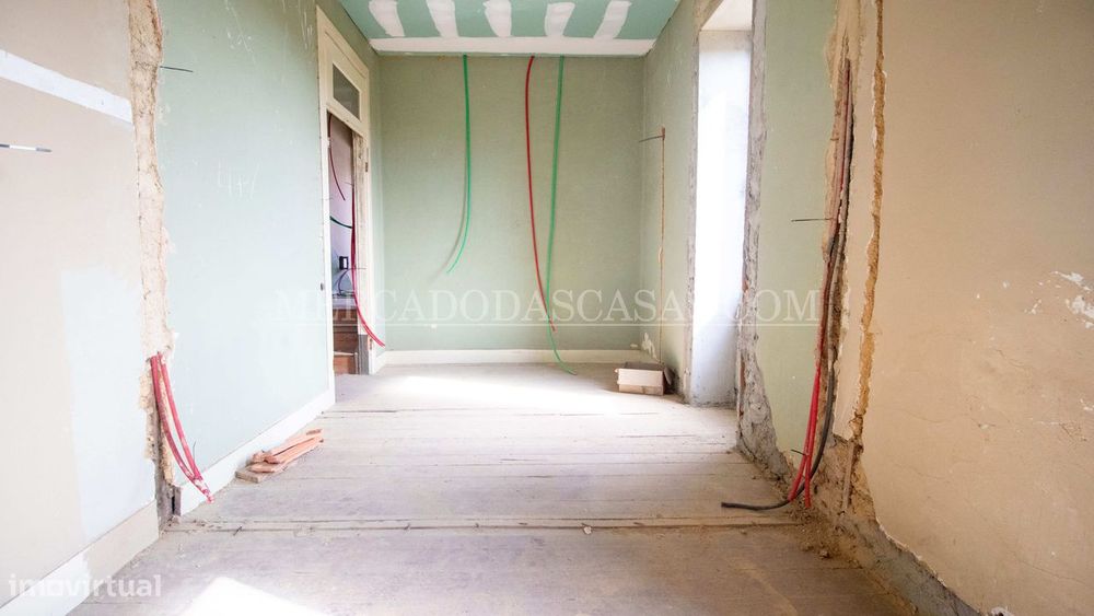 Moradia com elevado potencial no centro de Avanca