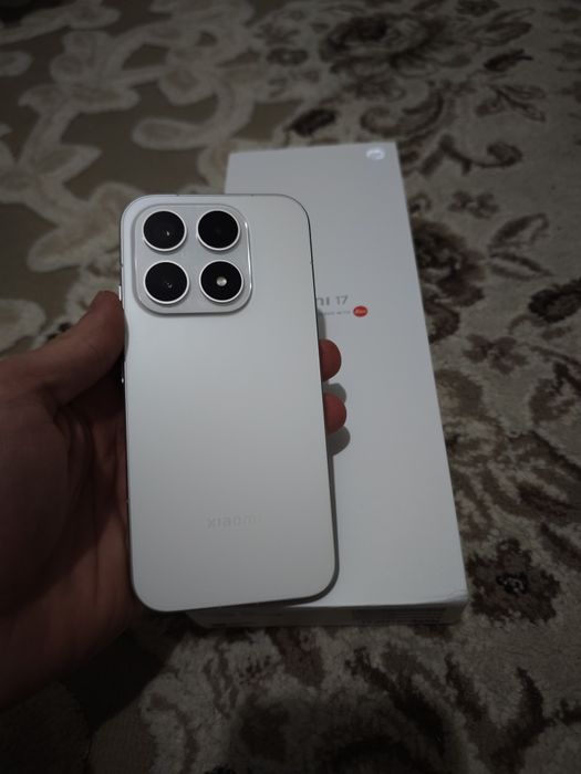 Новинка Xiaomi 17 256 NFC торг