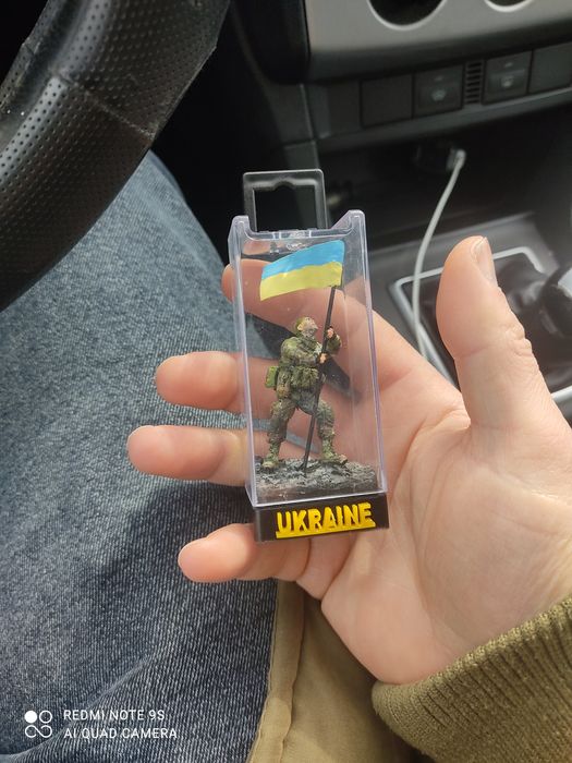 Солдат ВСУ зміїний