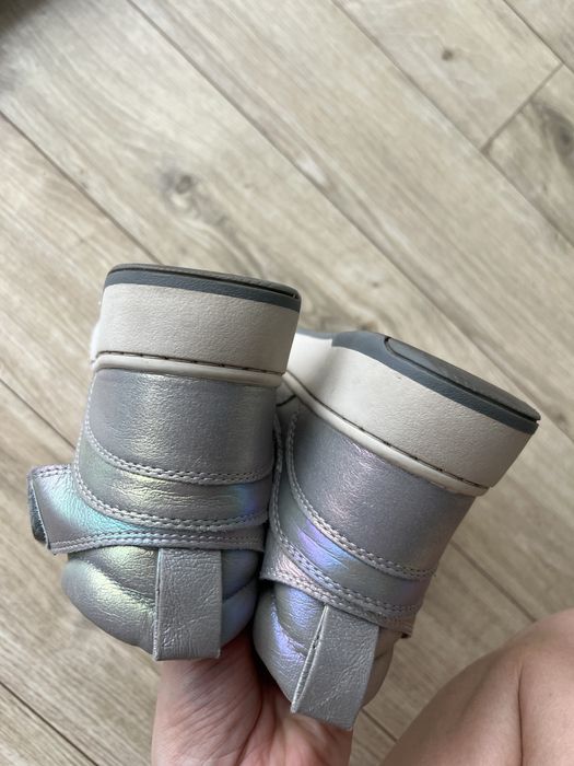 Утеплені шкіряні хайтопи кросівки Zara