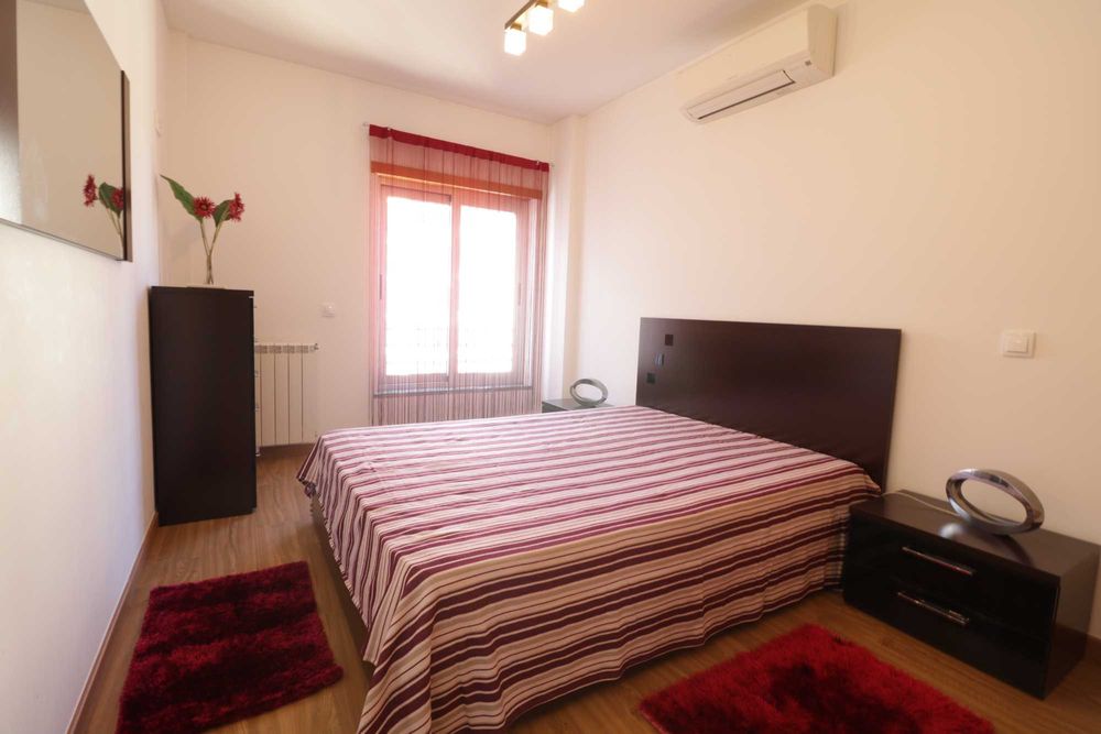 Apartamento T1 para férias com piscina e internet a 5 minutos pé praia