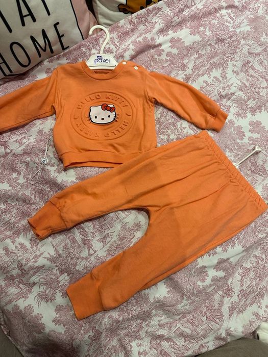 дитячі сукні,костюми