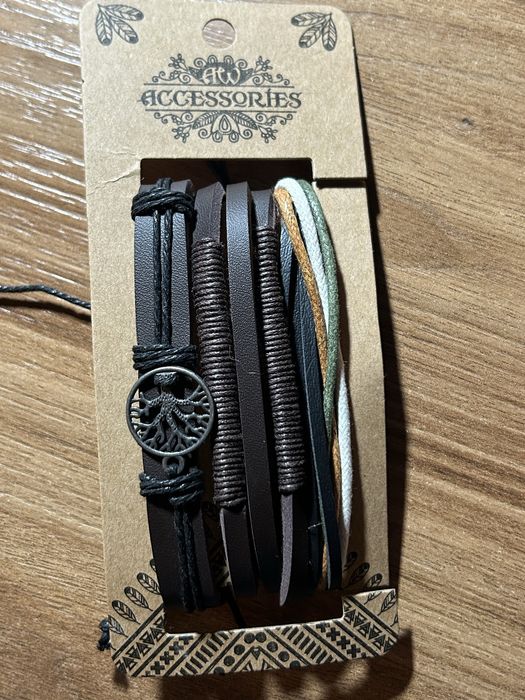 Zestaw męskich skórzanych bransoletek