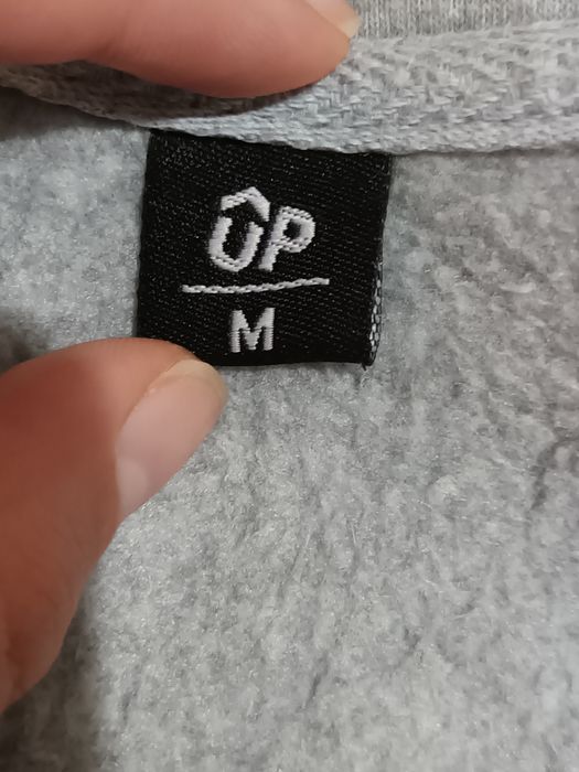 Camisola Cinzenta da Up