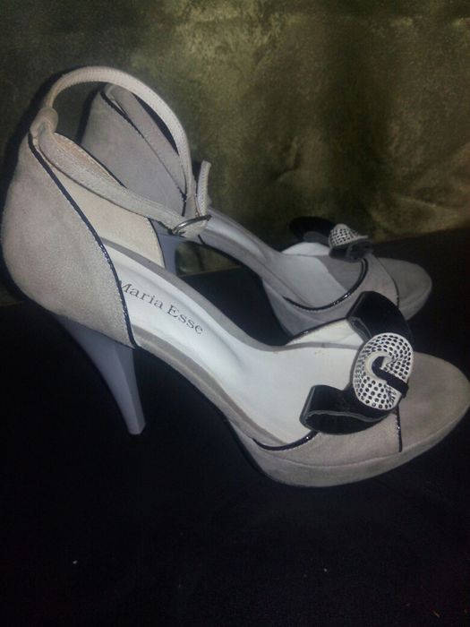 Продам классные красивые босаножки