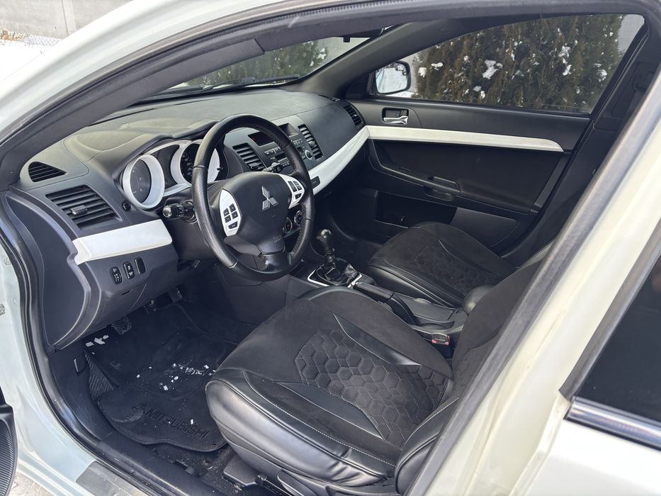 Mitsubishi Lanсеr 2011,1.8, механика, в отличнейшем состоянии!