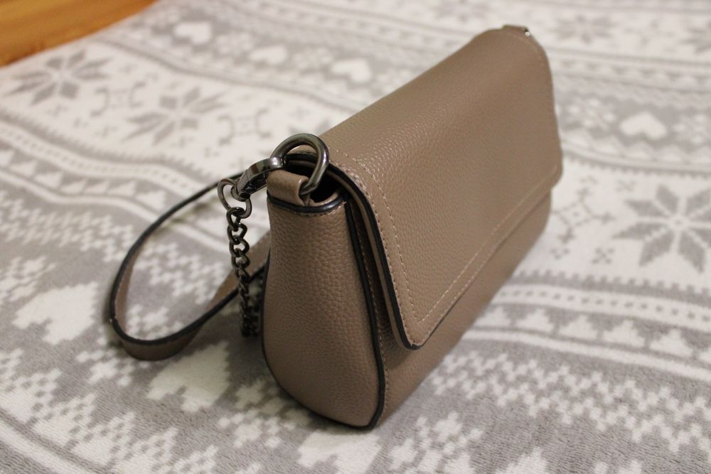 Жіноча гарна сумка