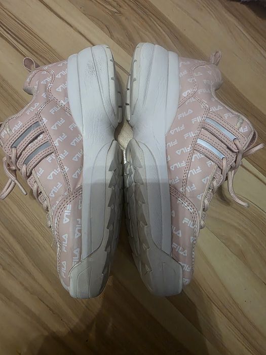 Rozowe sneakersy  marki fila rozmiar 37