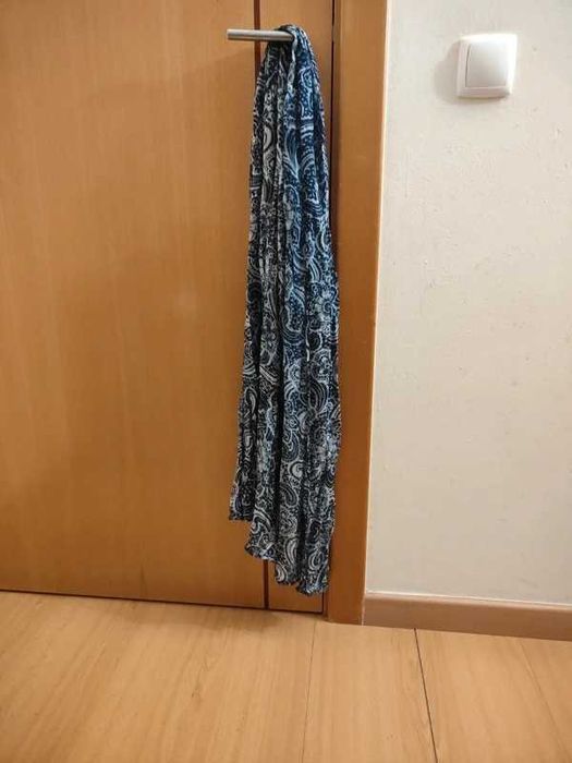 Lenço com um padrão paisley clássico