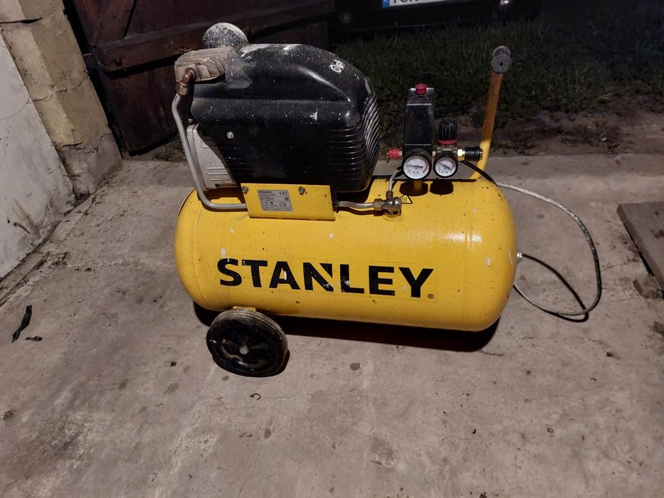 Kompresor olejowy stanley 50L