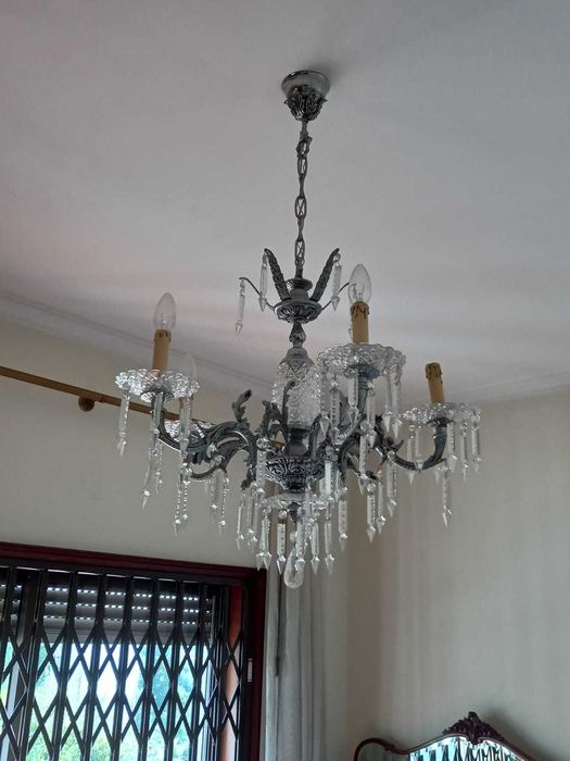 Candeeiros, alguns de Cristal...