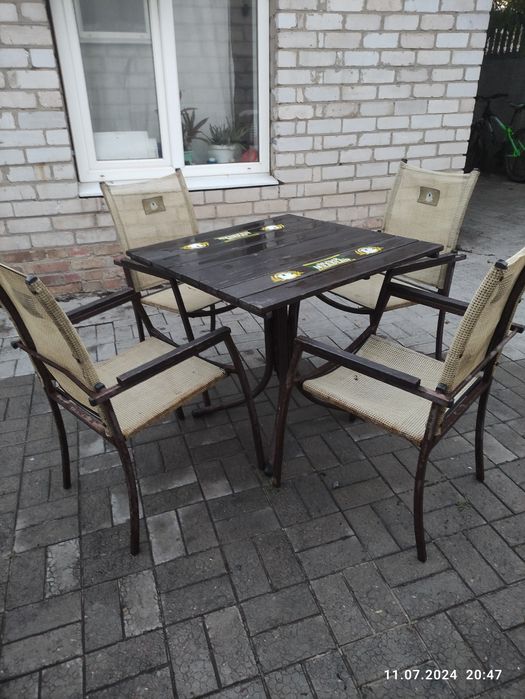 Стол 4 стула дерево металл