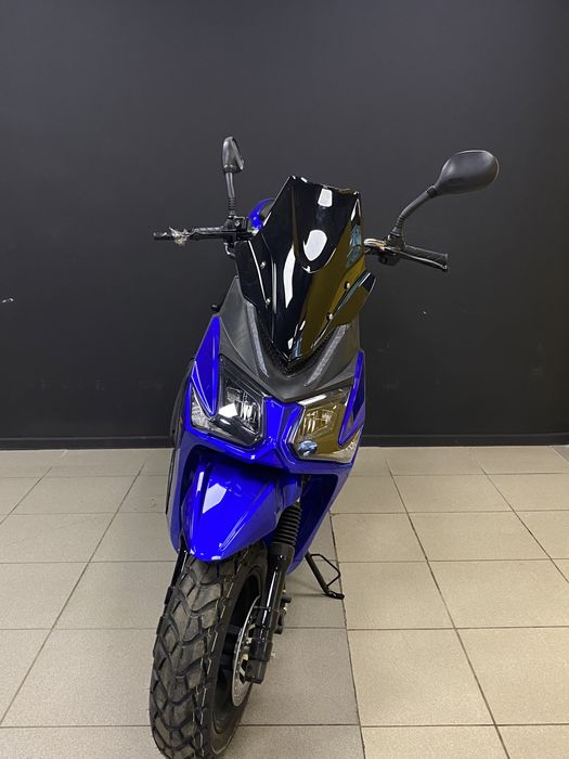 Скутер SPARK SP150S-19BN