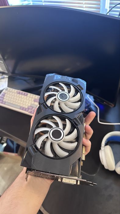 Видеокарта RX 570 XFX нерабочая