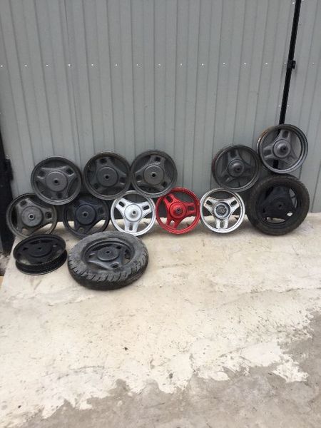 Пластик боковий на  Suzuki lets1 (2 3 4 5 pallet address v 50 4 t )