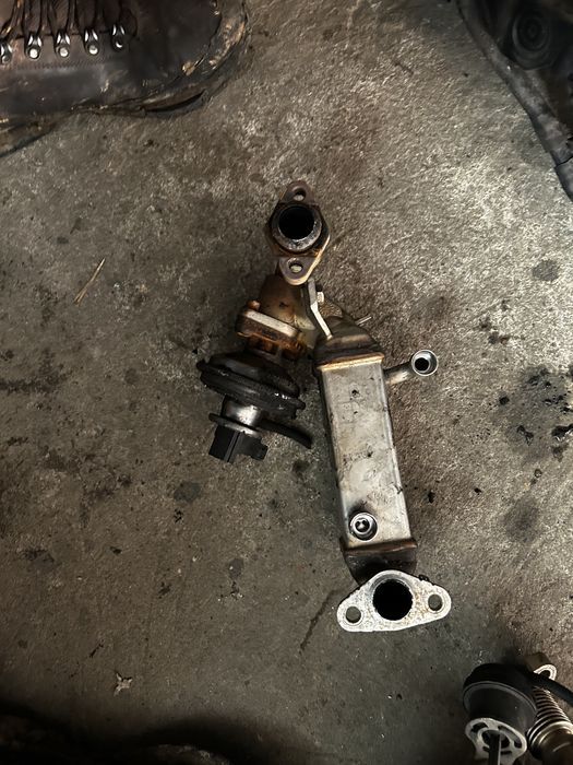 Chłodnica egr bmw e90 e91 e92 e93 e60 e61 e83 e87 e81 N47 320D 520D
